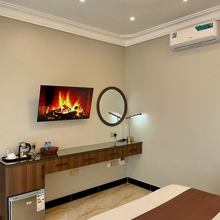 The Nook Boutique Bed & Breakfast Kampala Exterior foto